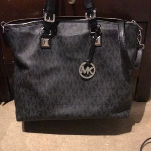 MICHAEL KORS  XL TOTE